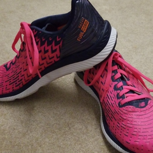 New Balance - Picture 2 of 3